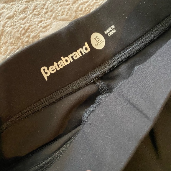 BETABRAND black six button petite pull on pants - Picture 4 of 10